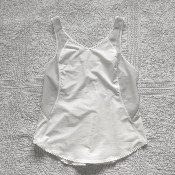EUC Lululemon Size 6 Run With The Sun Tank White - Picture 7 of 9